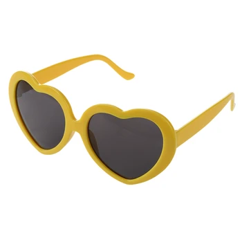 2X Модни Слънчеви Очила във Формата На Сърце Със Забавна Лятна Любов Жълт Цвят Изображение