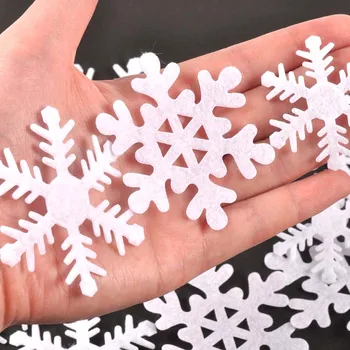 50 бр. Коледен декор Бяла апликация от изкуствения полиестер във формата на снежинки, от филц, за коледната вечеря 