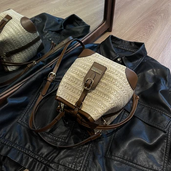 Малка тканая чанта-тоут от изкуствена кожа, модни дамски чанти-кофа през рамо ръчно изработени, елегантни ежедневни проста годишна тканая чанта Изображение
