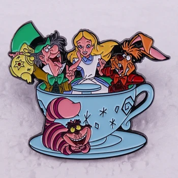 Фантастична мультяшная Анимация Брошка във формата на чаена чаша Иконата Аксесоари Подарък Изображение